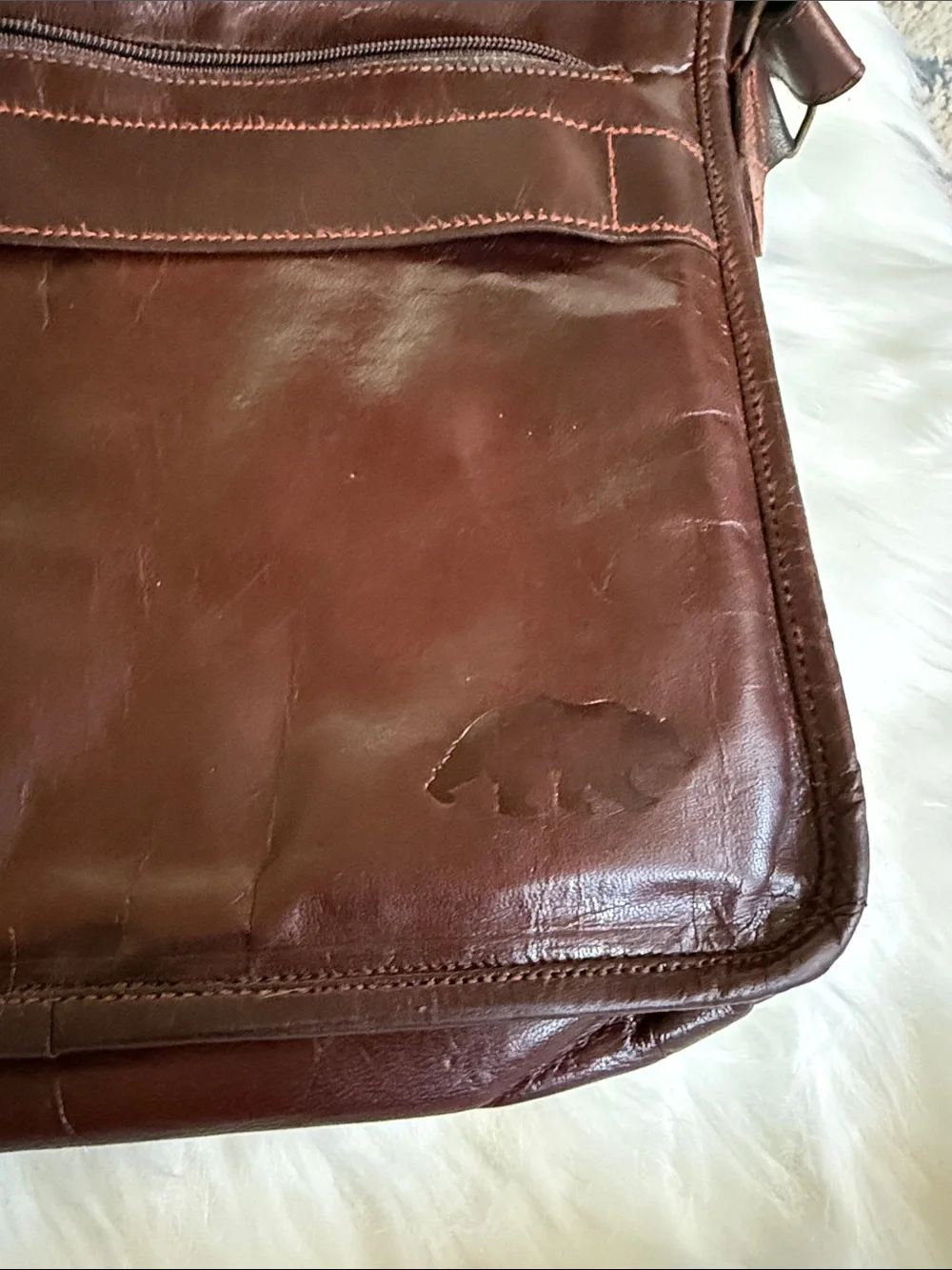 Kodiak Leather Messenger laptop case